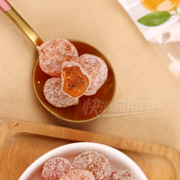 С��ͬѧ�۽���ʳ���ǽ���۽�����